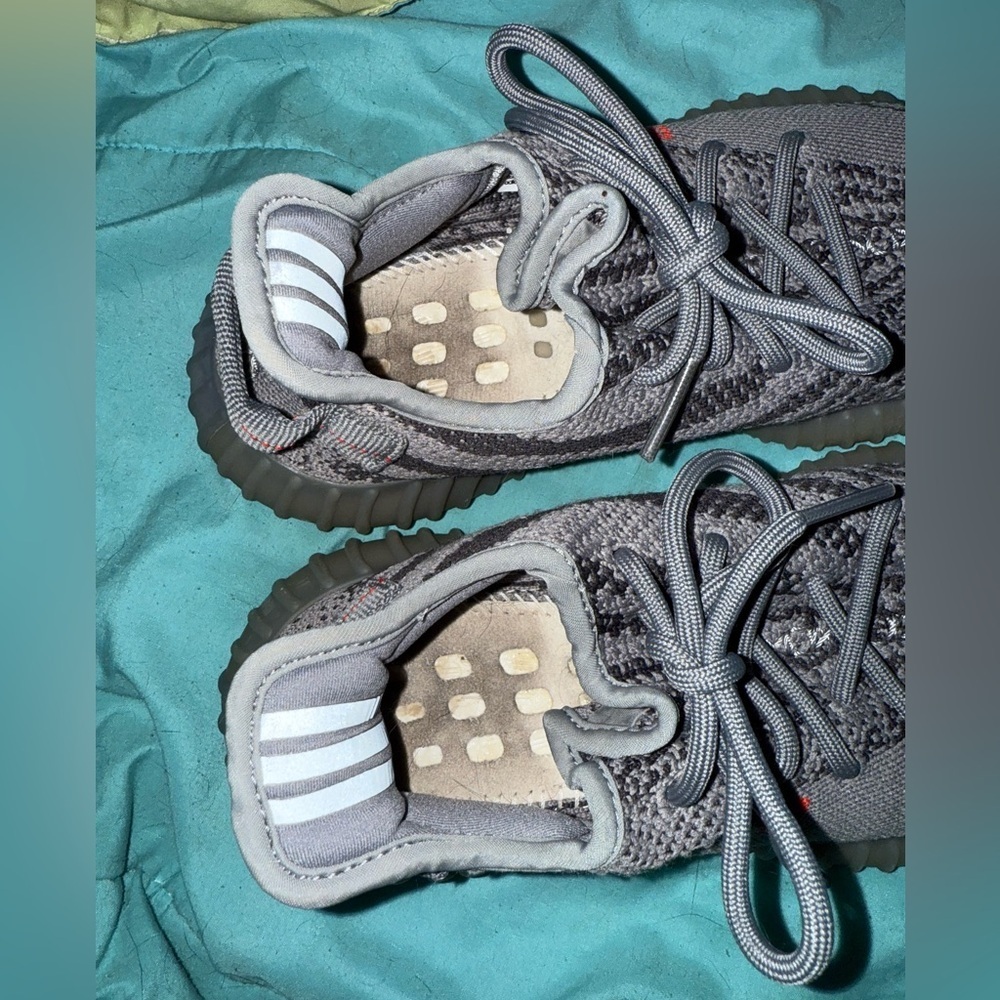AUTHENTIC Adidas Yeezy Boost 350 V2 Beluga 2.0 - Picture 7 of 11
